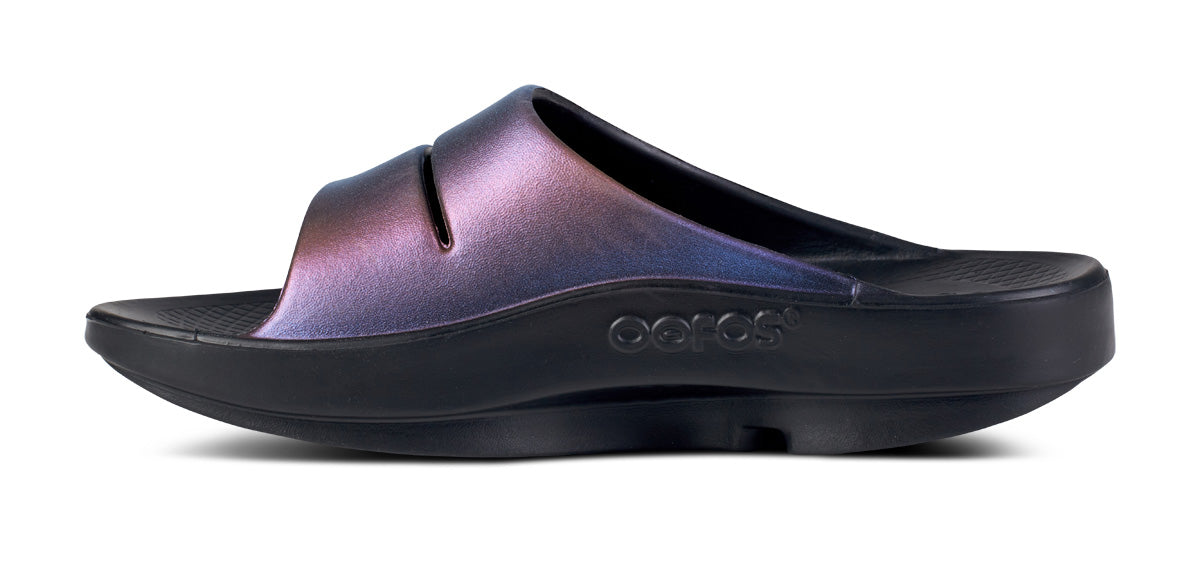 OOFOS Women&#39;s OOahh Luxe Slide - Midnight Spectre