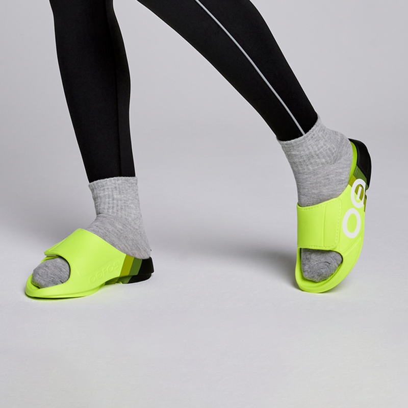 OOFOS Men's OOahh Sport Flex LTD Edition Slide - Electro Rally