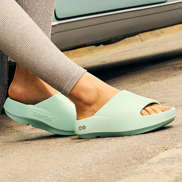 OOFOS Women's OOahh PLUS - Mint