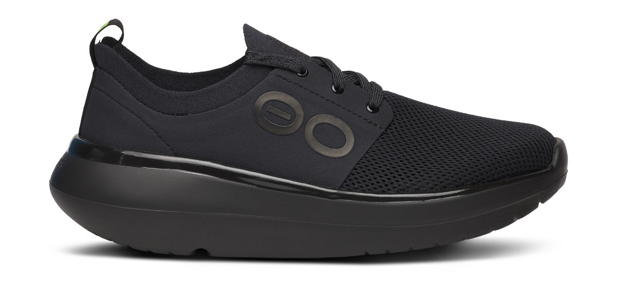 OOFOS Women&#39;s OOmy Stride Shoe - Black/Black