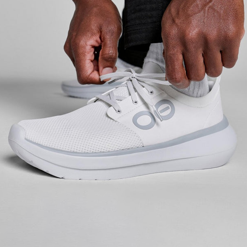 OOFOS Men's OOmy Stride Shoe - White/Black
