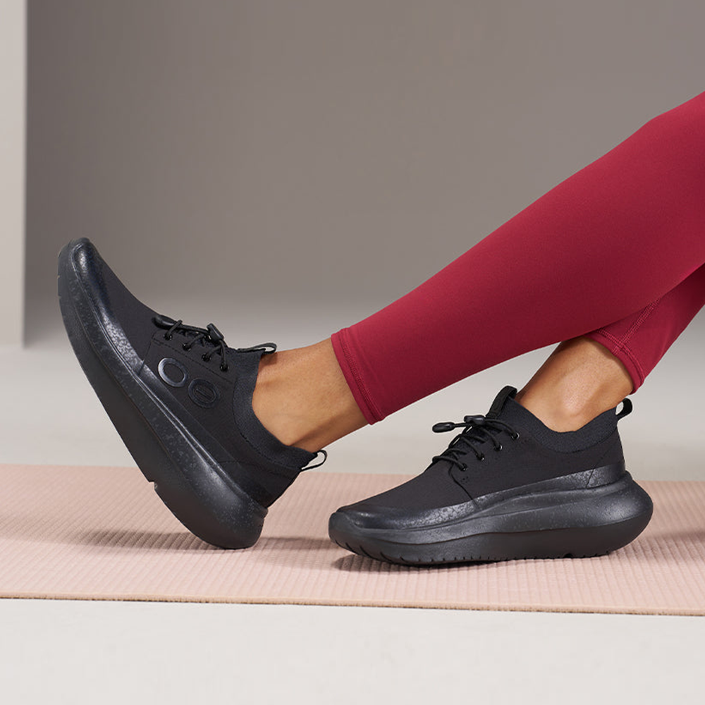 OOFOS Women's OOmy Roam Ripstop Shoe - Black