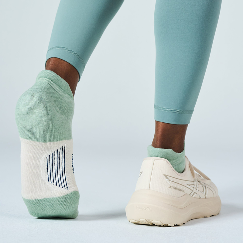 Feetures Merino 10 Cushion Tab Socks