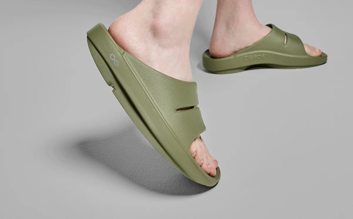 OOFOS Women&#39;s OOahh Slide - Foliage