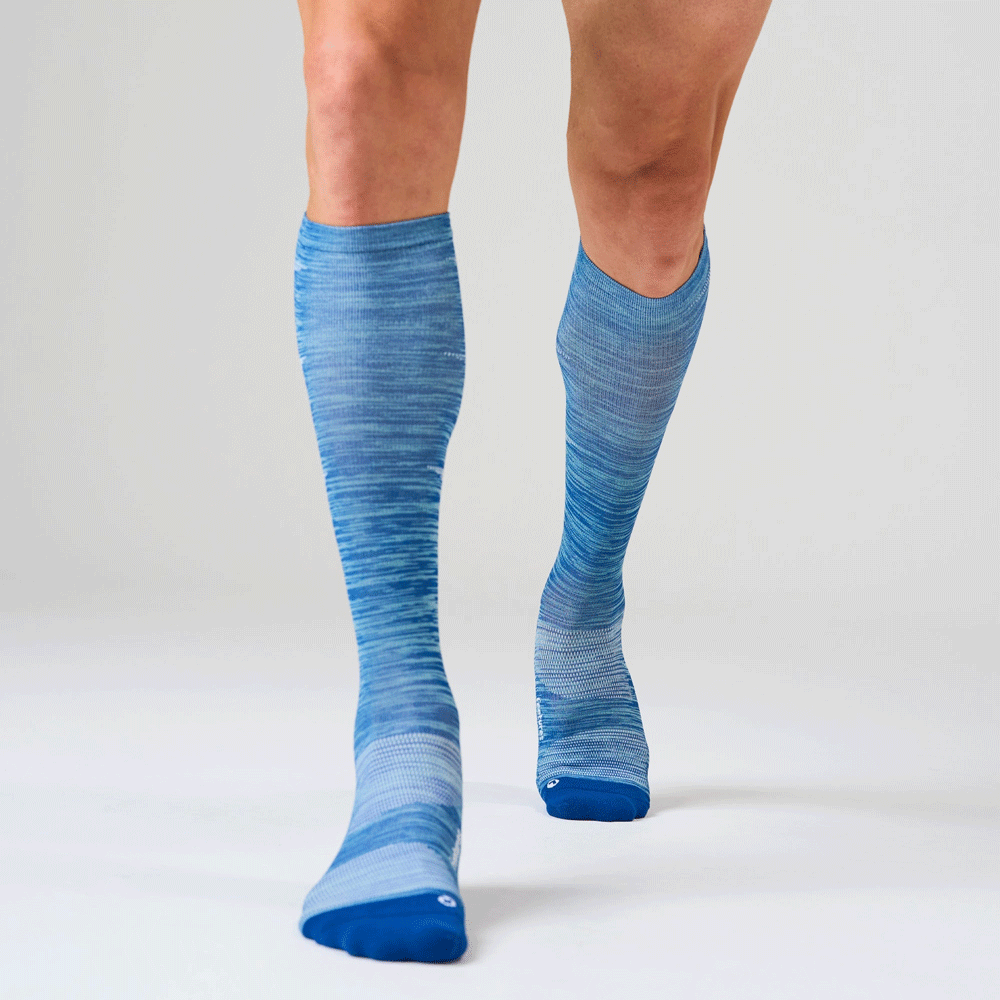 Feetures Graduated Compression Light Cushion Knee High Socks