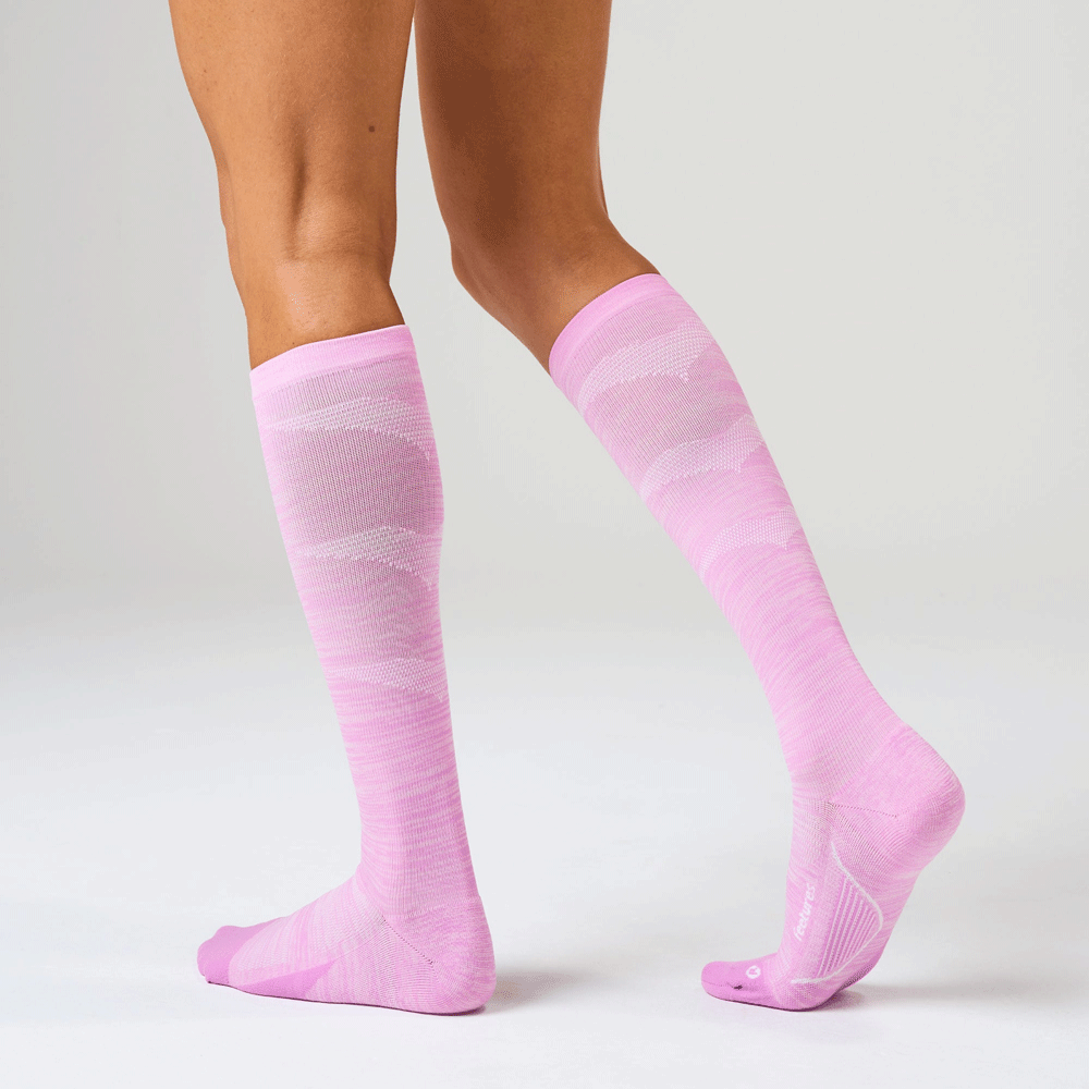 Feetures Graduated Compression Light Cushion Knee High Socks