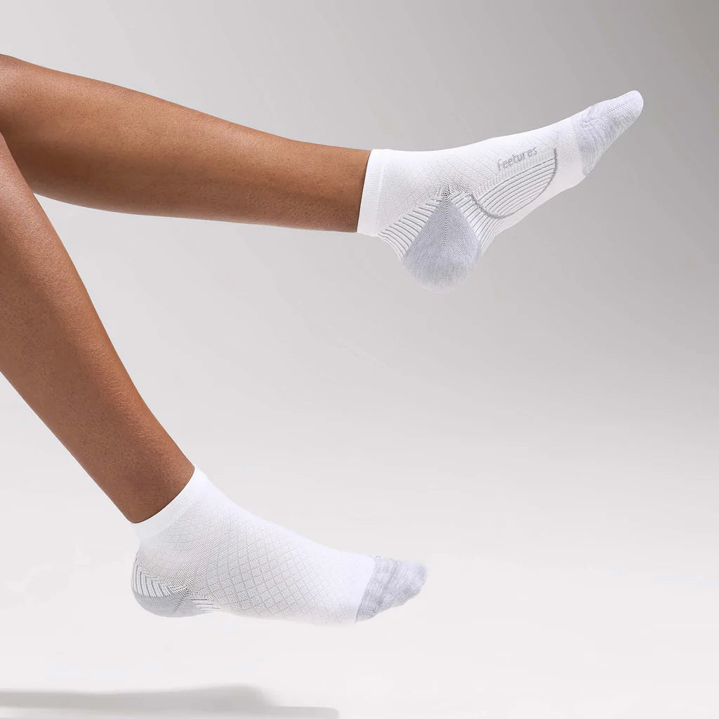 Feetures Plantar Fasciitis Compression Sock Ultra Light Quarter Socks
